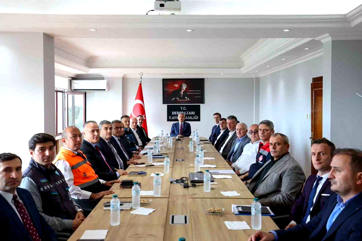 Rize’nin ilçelerinde afetin yaraları sarılıyor