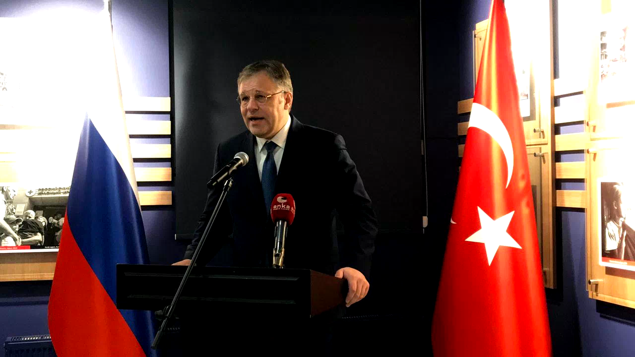 Rusya Dışişleri Bakanlığı Özel Temsilcisi Miroşnik: Müzakereler iki ülkenin anlaştığı her ülkede yapılabilir