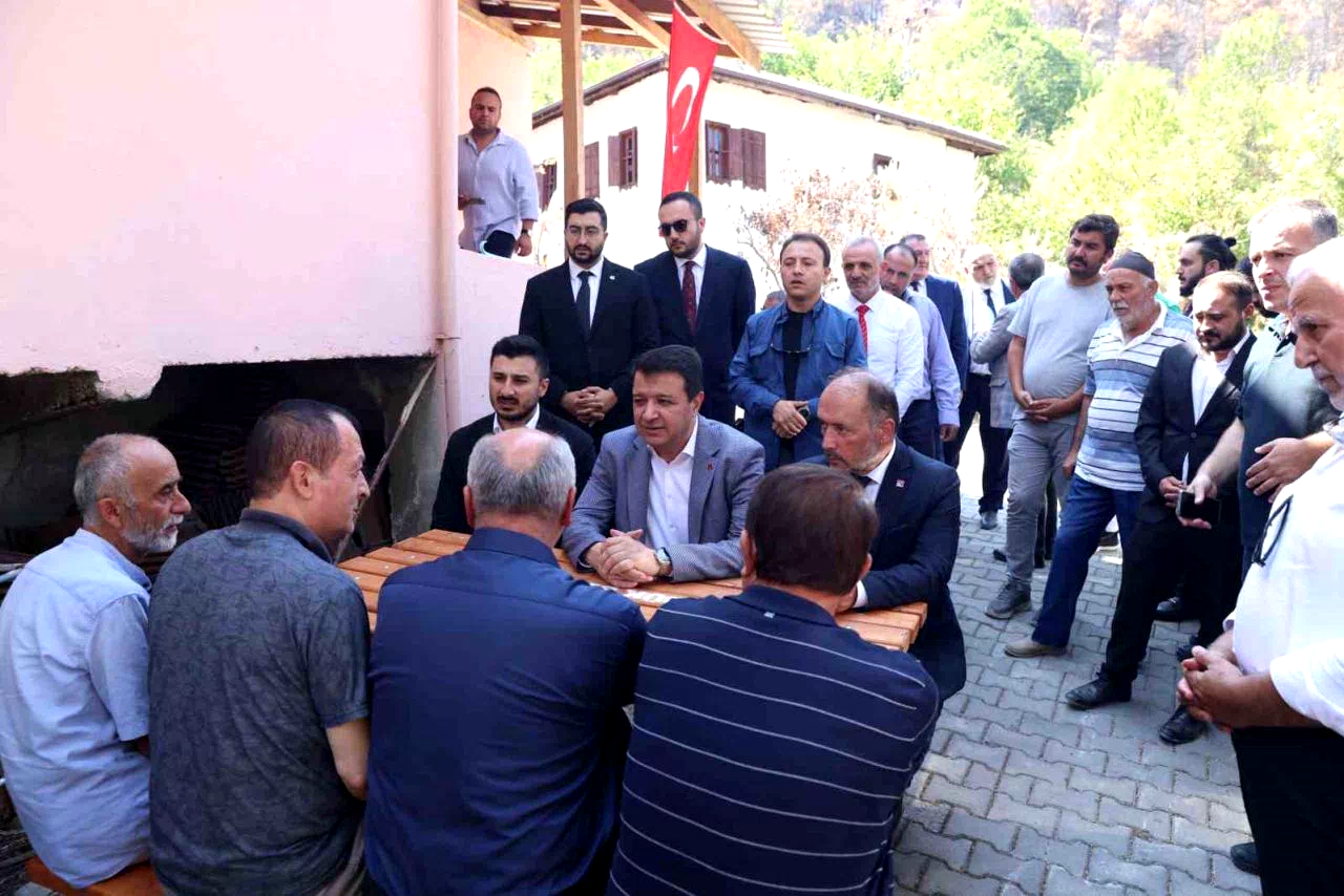Saadet Partisi’nden 81 ilde saha çalışması: ‘Millet, vekiliyle buluşuyor’
