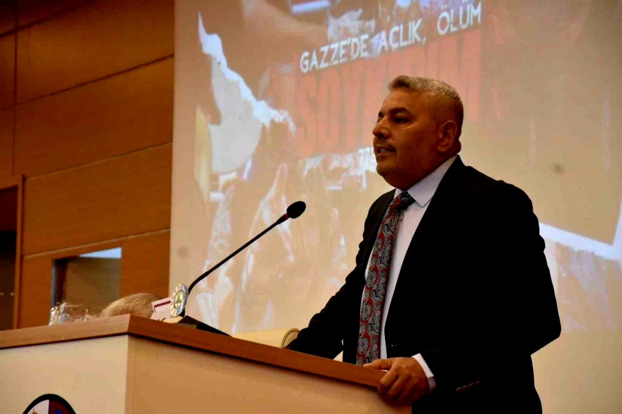 Sadıkoğlu: “İsrail insanlık düşmanı yüzünü bir kez daha göstermiştir”