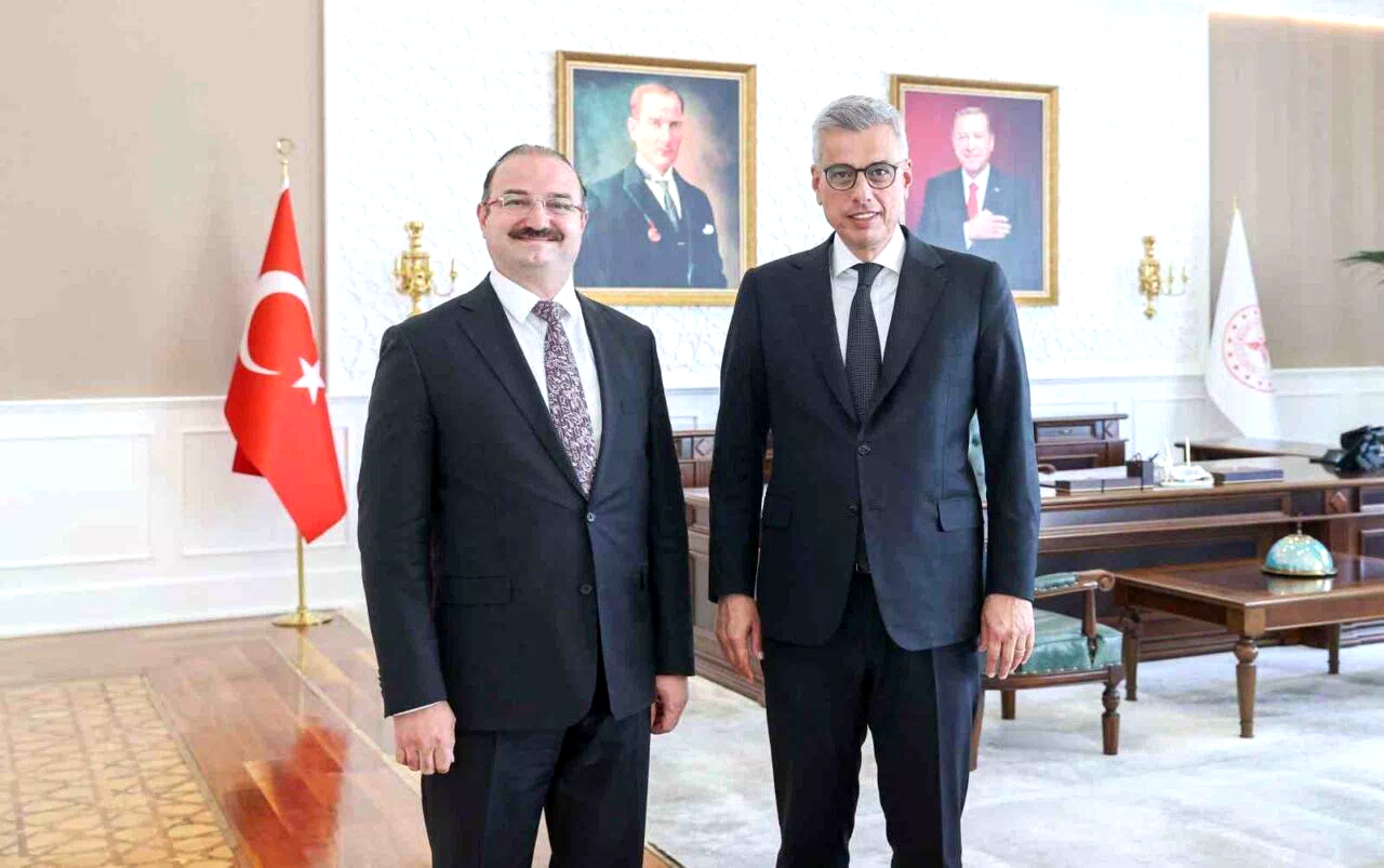 Sağlık alanında güçlü iş birliği: Rektör Hacımüftüoğlu, Sağlık Bakanı Memişoğlu ile görüştü