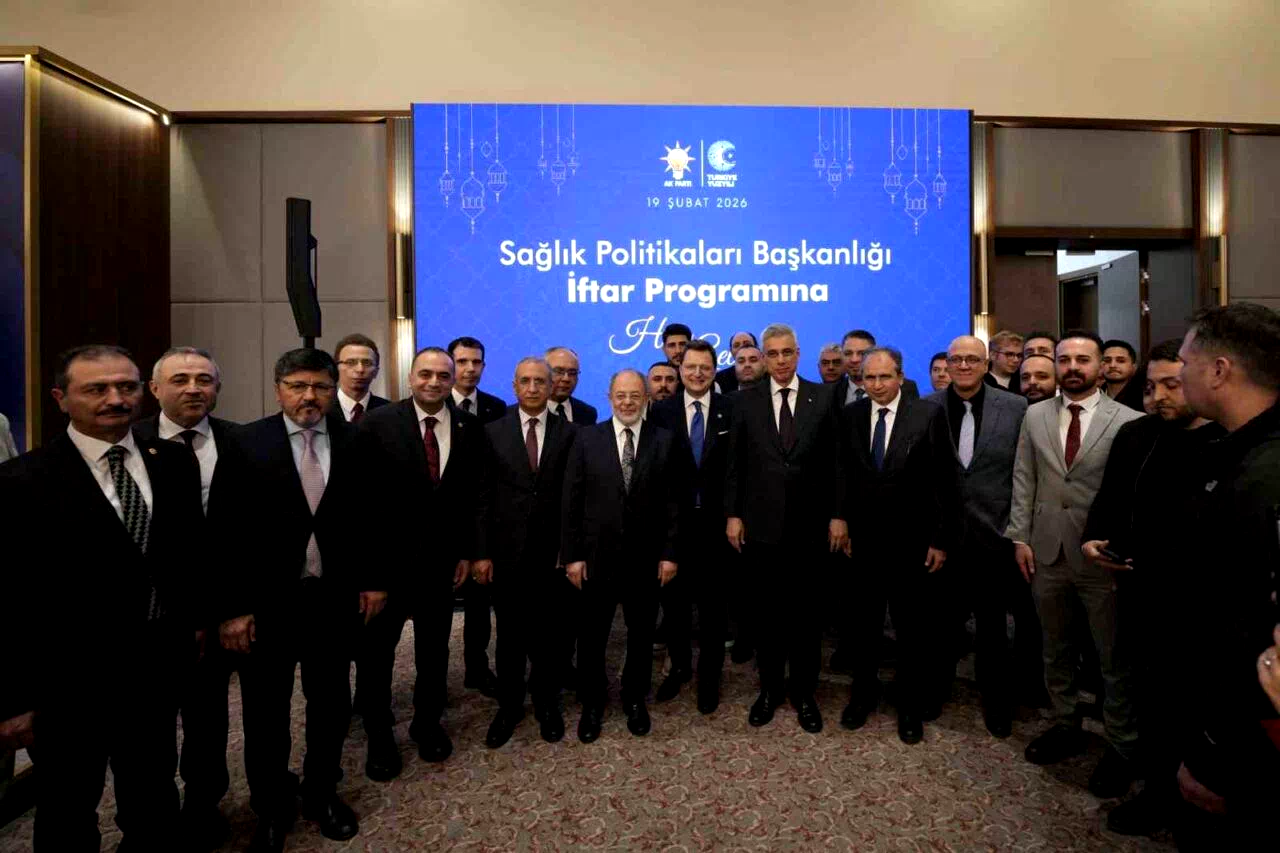 Sağlık çalışanları iftar sofrasında buluştu