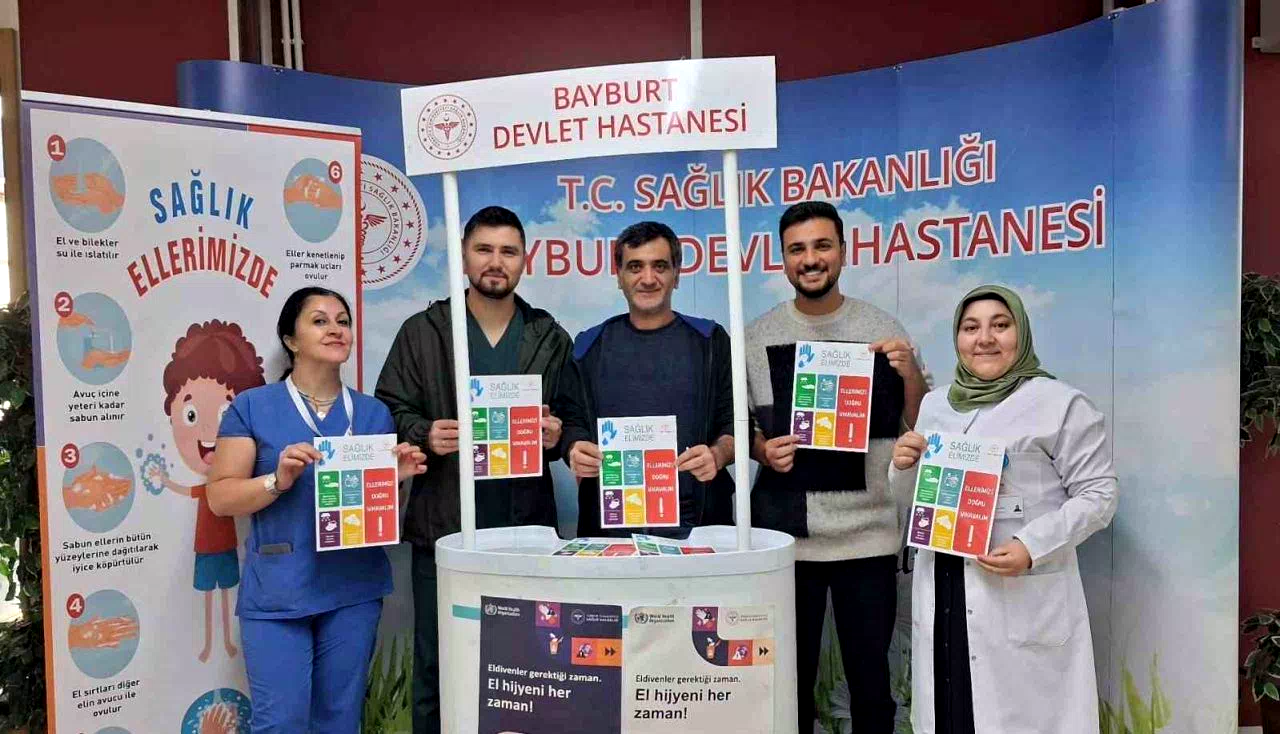 Sağlık çalışanları tarafından el hijyeninin önemi anlatıldı