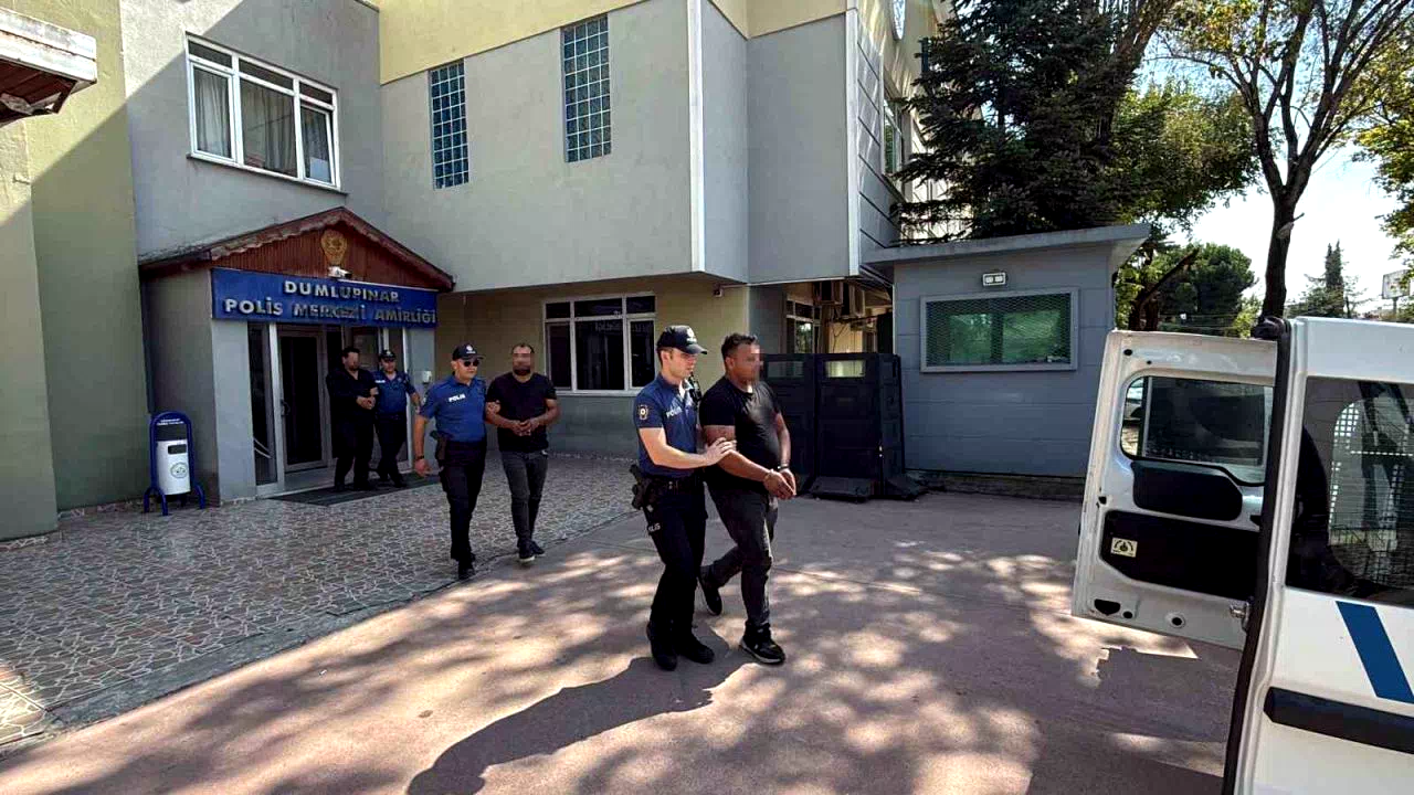 Sakarya’da 2 çocuğun yaralandığı, 4 evin yakıldığı kavgayla ilgili 4 şüpheli tutuklandı