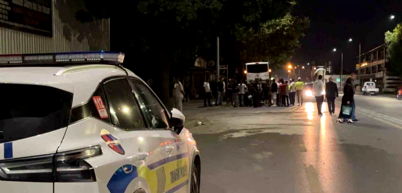 Sakarya’da hafif ticari araç ile iki motosiklet çarpıştı: 2 ağır yaralı