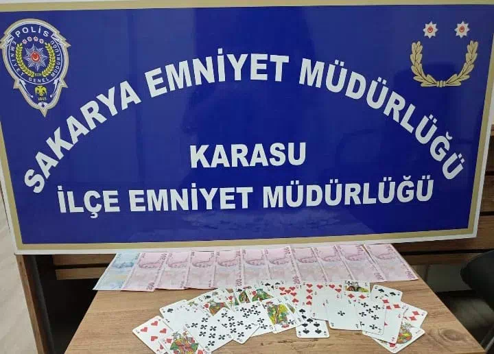 SAKARYA’DA KUMAR OYNUYORLARDI! 9 KİŞİYE CEZA YAĞDI!