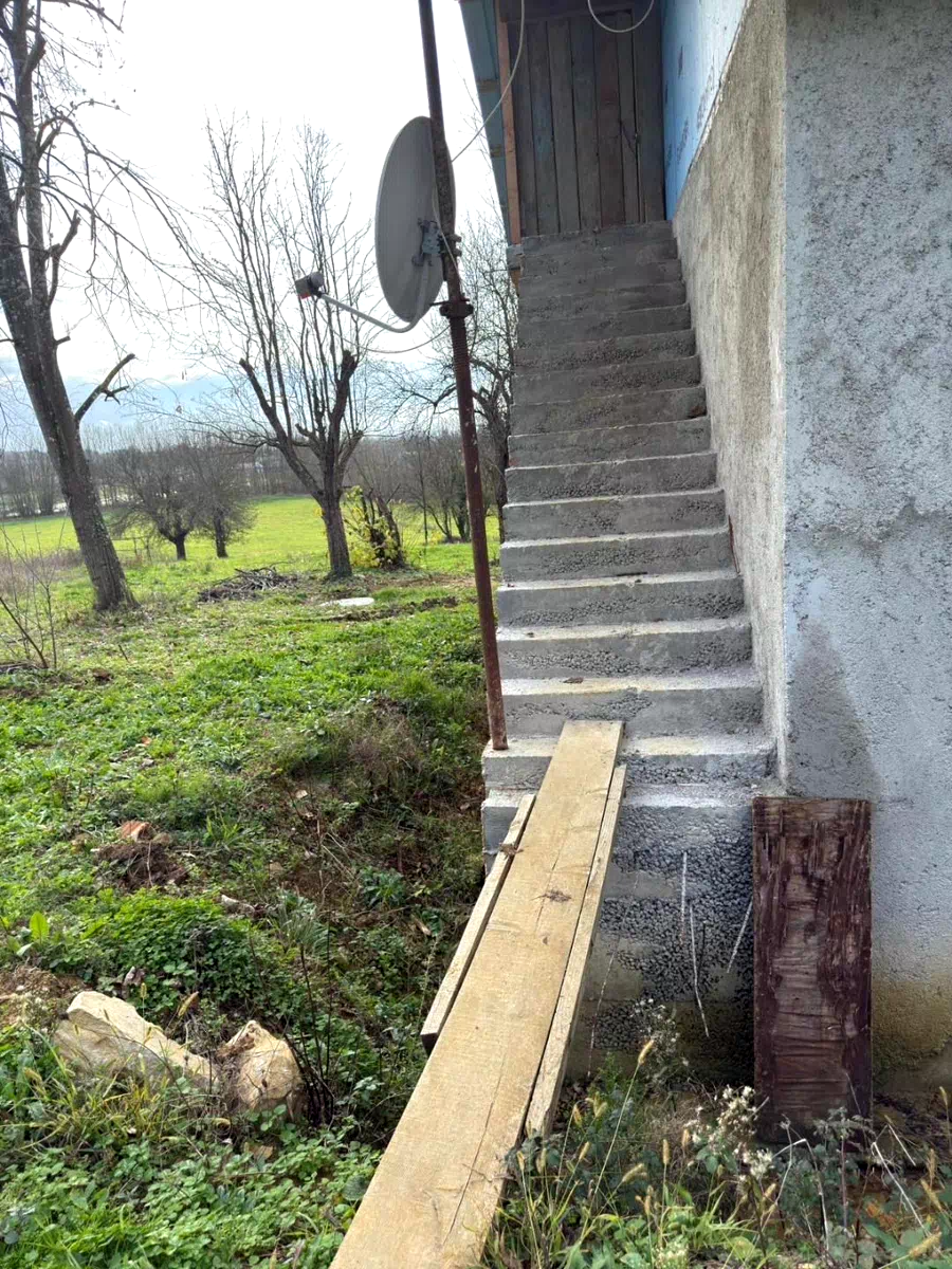 Sakarya’da merdivenden düşen şahıs yaralandı