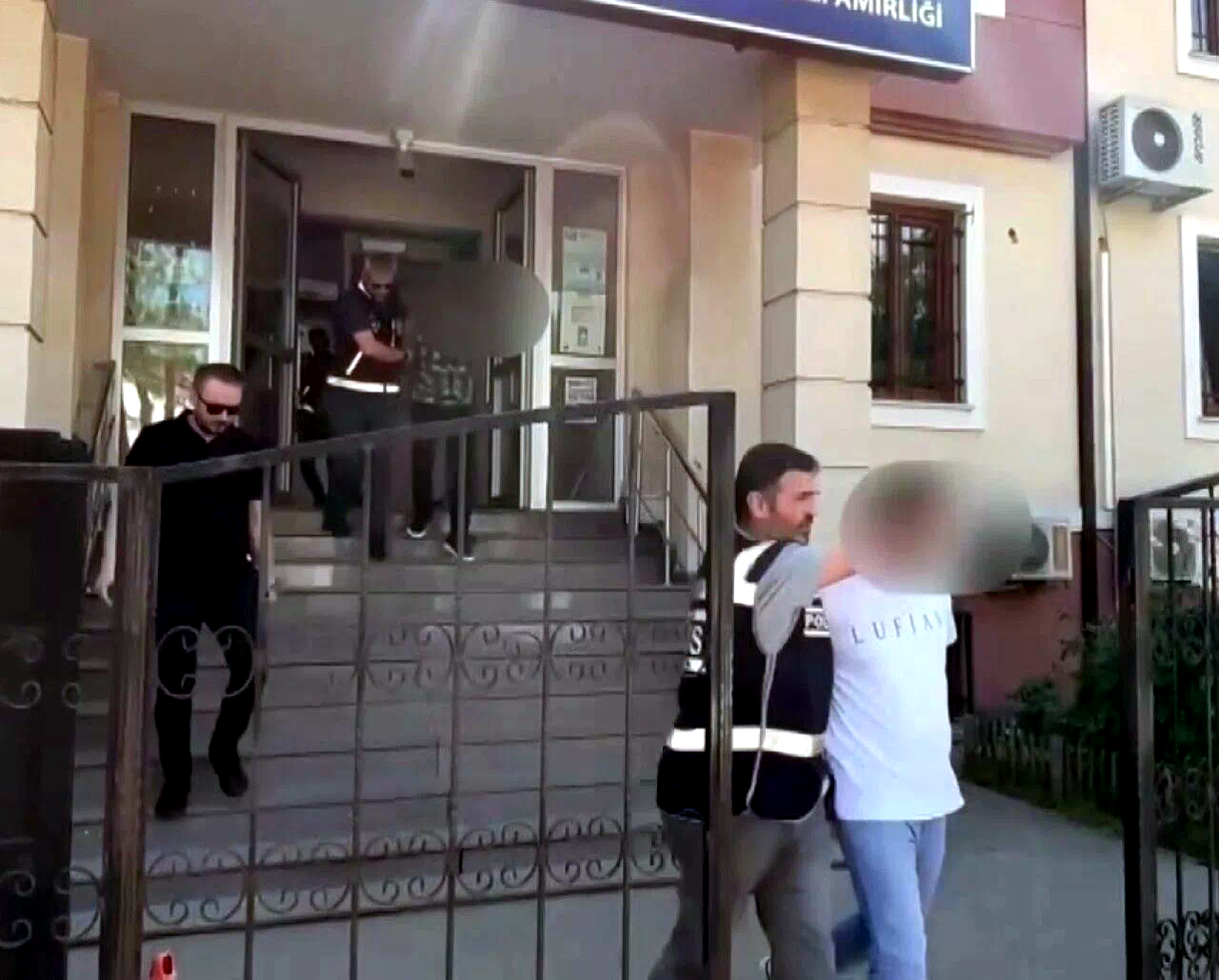 Sakarya’da otele fuhuş baskını: 3 tutuklama