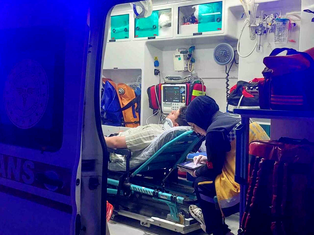 Sakarya’da otomobil ile motosiklet çarpıştı: 3 yaralı
