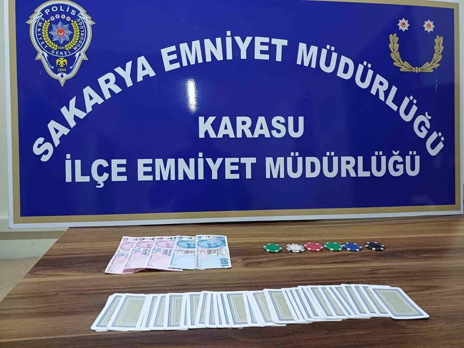 Sakarya’da Polis Ekipleri Kumar Operasyonu Düzenledi, 16 Şahsa İşlem Yapıldı