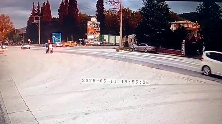 Sakarya’da ticari taksi ve otomobil çarpıştı: 6 yaralı
