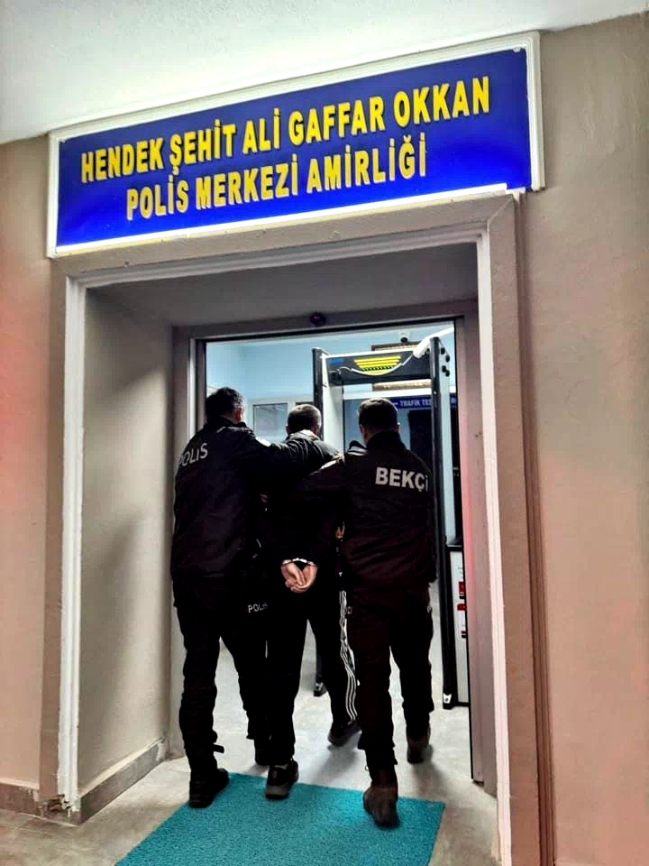 Sakarya’da uyuşturucu ve aranan şahıslara yönelik operasyon