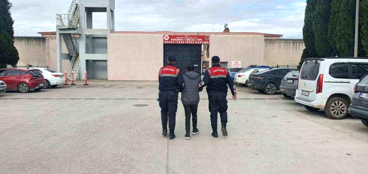 Sakarya’da yılın ilk haftasında çeşitli suçlardan aranan toplam 301 şahıs yakalandı
