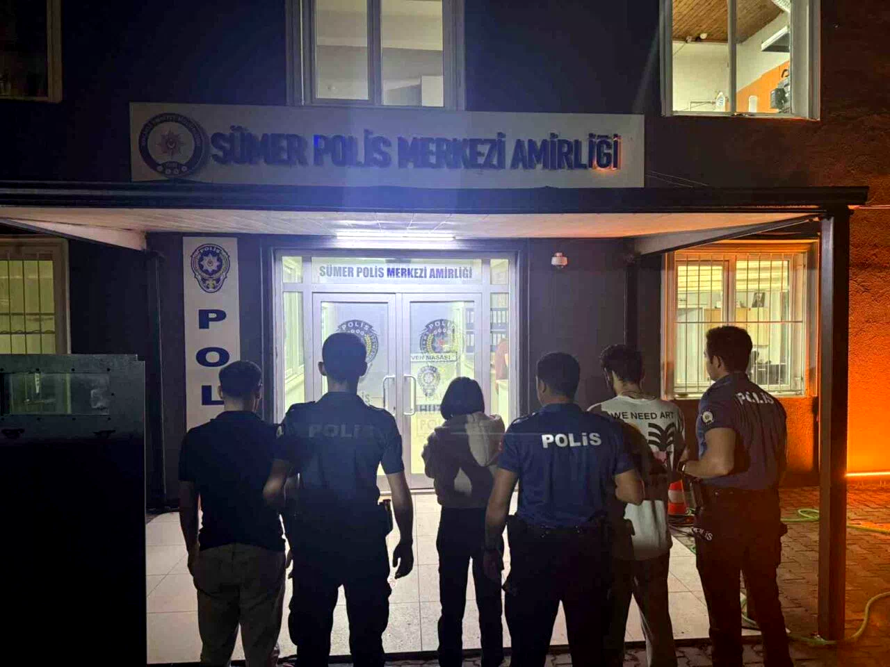 Sakarya’dan Kocaeli’ye gelen araçta uyuşturucu ele geçirildi: 3 gözaltı