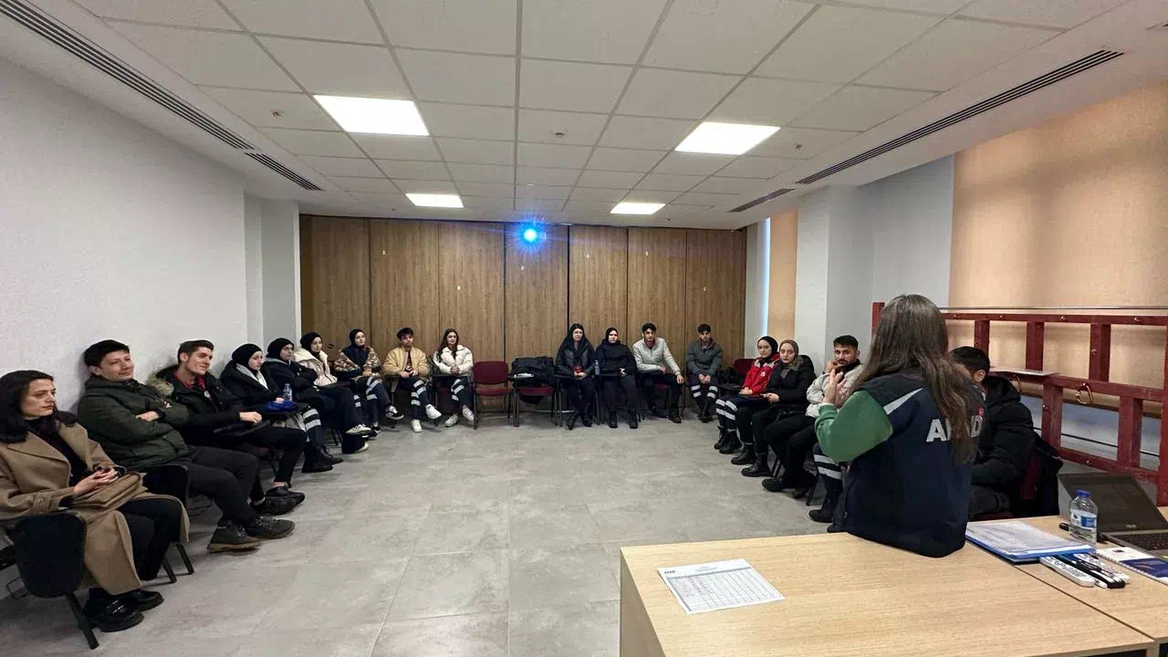 Şalpazarı MYO öğrencileri "Destek AFAD gönüllüsü" eğitimi aldı