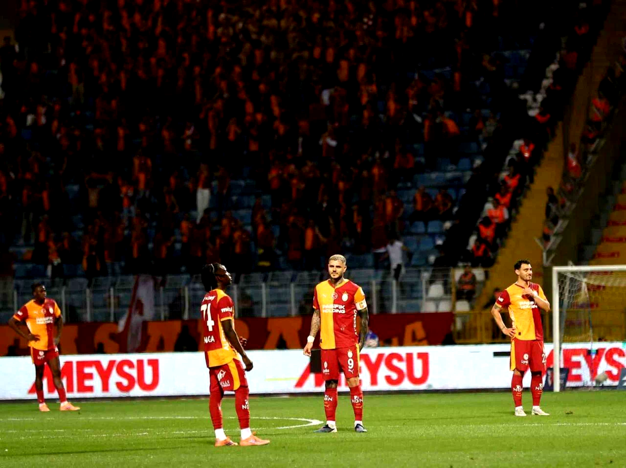 Şampiyon Galatasaray sezonu mağlubiyetle tamamladı