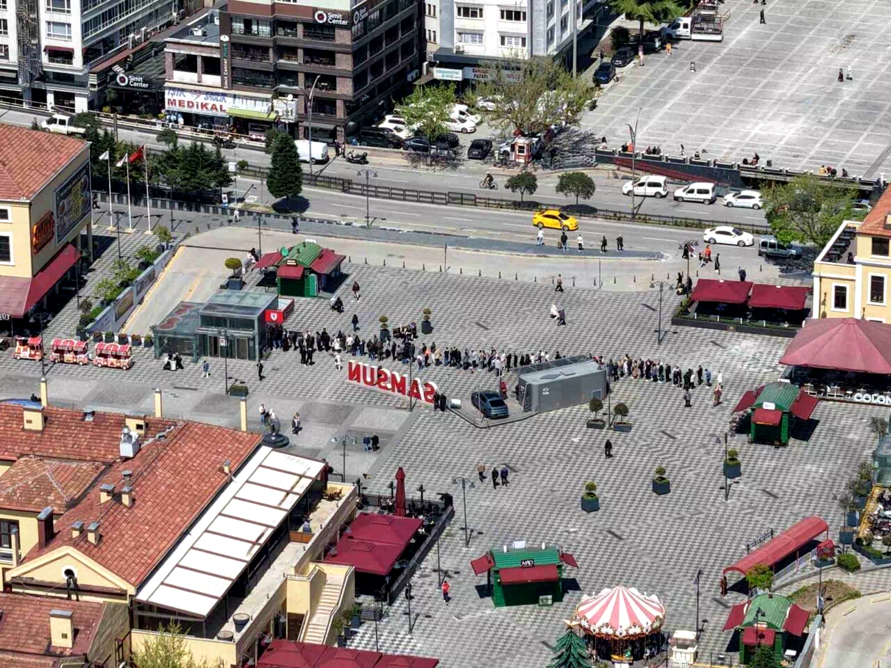 Samsun’da şampiyonluk maçı heyecanı: Biletler için kuyruk oluştu