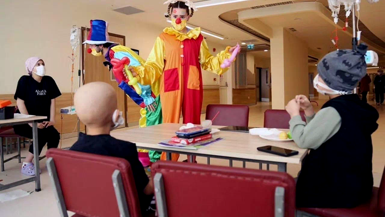 Sanatın rehabilite edici gücünü çocuklarla buluşturdular