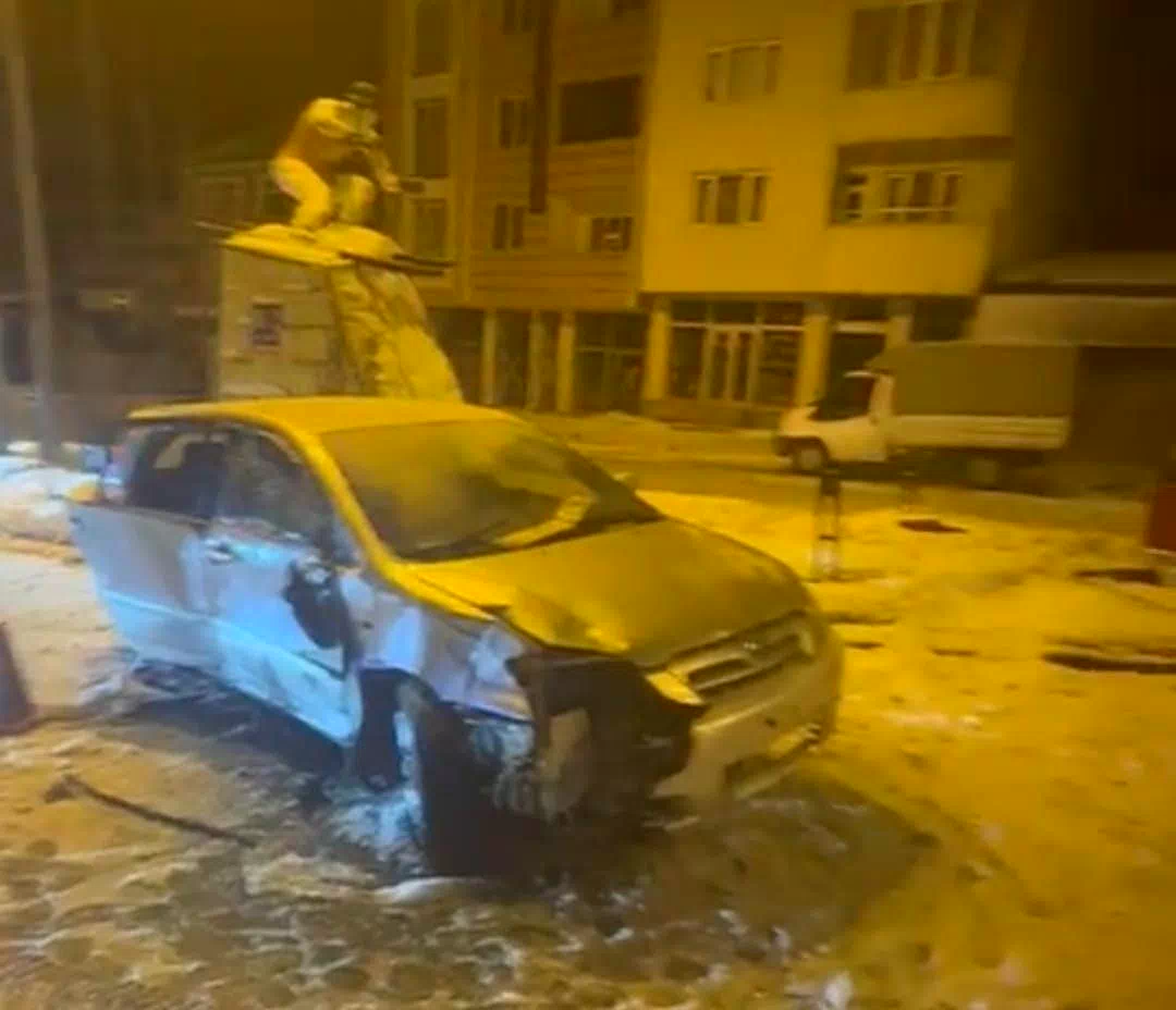 Sarıkamış’ta trafik kazası: 3 yaralı