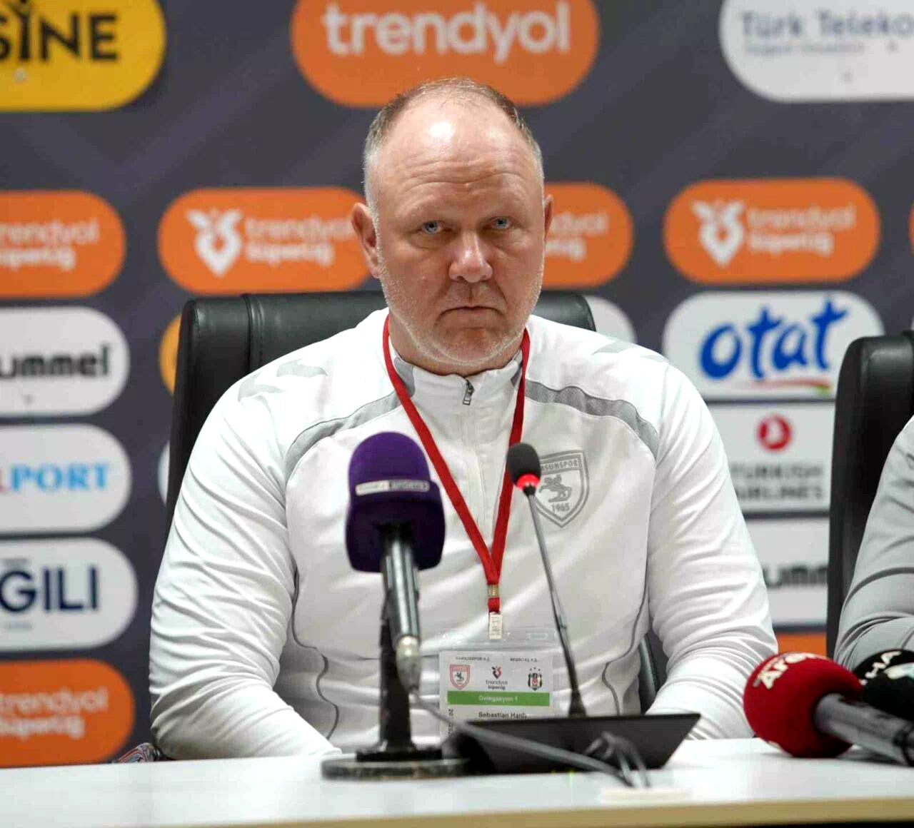 Sebastian Hahn: “25 yıl sonra Beşiktaş’ı yenmek bizi mutlu etti”