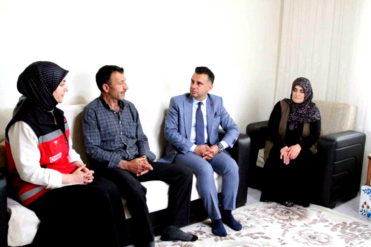 Şehit babalarına ve gazilere babalar günü vefası