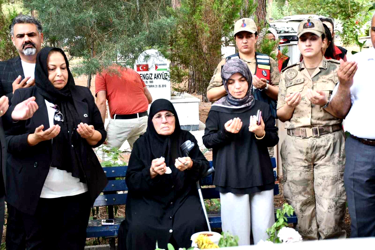 Şehit Başçavuş Ferhat Gedik mezarı başında anıldı