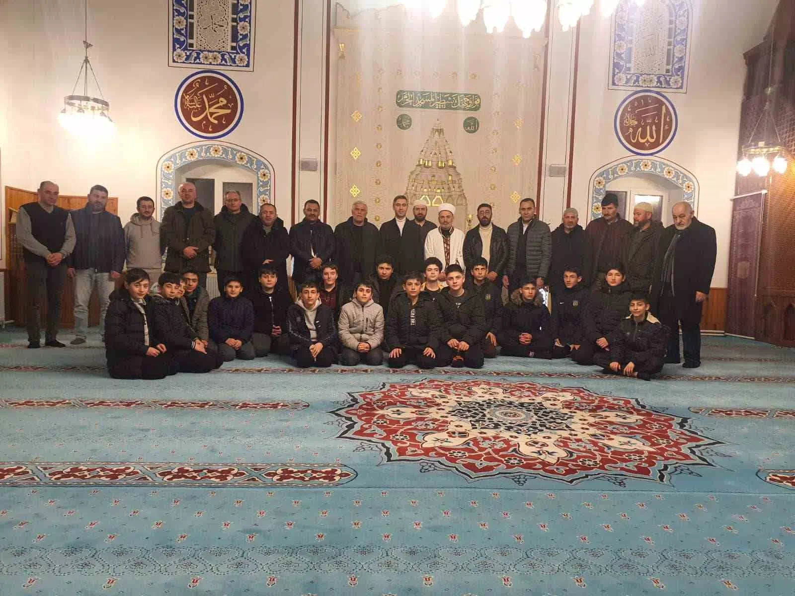 Şehit Sebahattin Bozo Ortaokulu’nda ’Vakti Kuşanmak’ etkinlikleri kapsamında sahur programı düzenlendi.