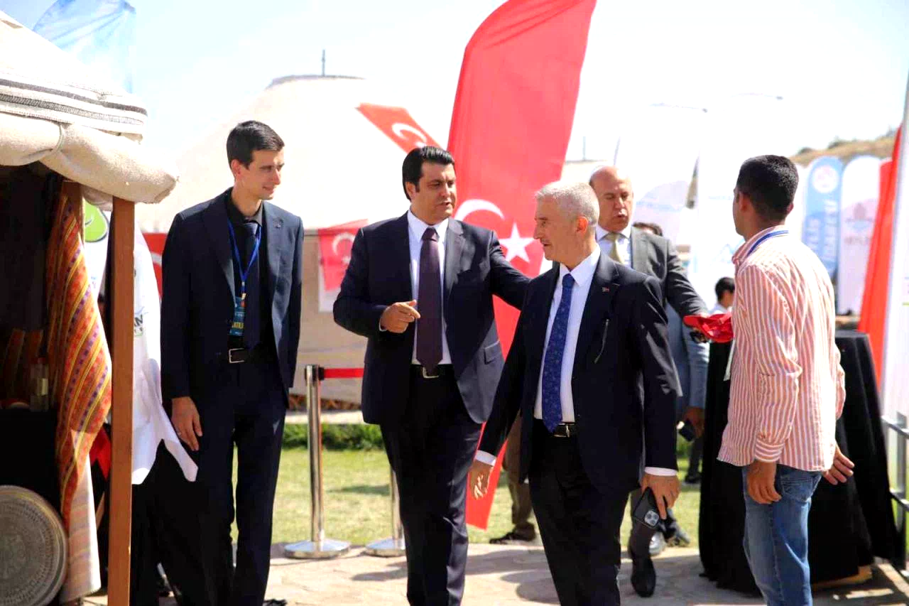 Şehitkamil Belediyesi Ahlat’ta yerini aldı
