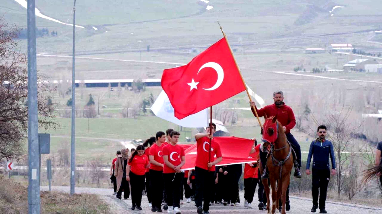 Şehitleri andılar, Gazze için dua ettiler