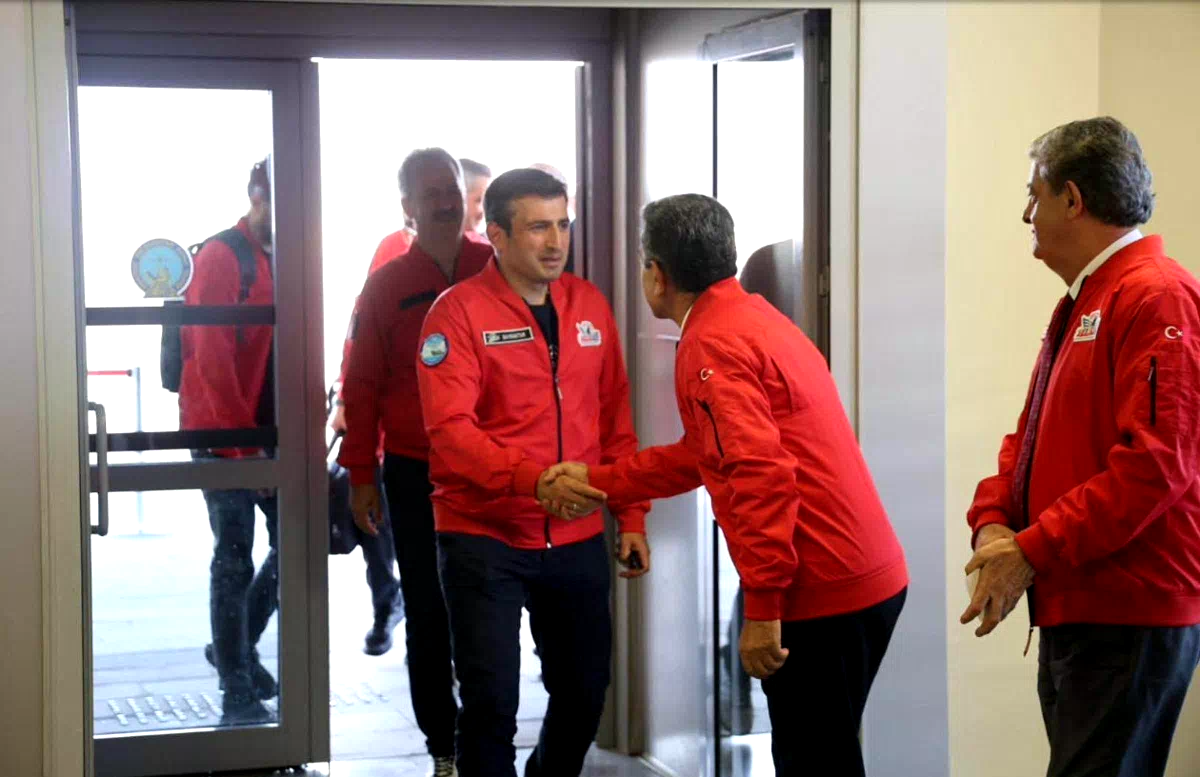 Selçuk Bayraktar: "Şırnak, Türkiye’nin tam bağımsız teknoloji mücadelesinde önemli ilkleri başardı"