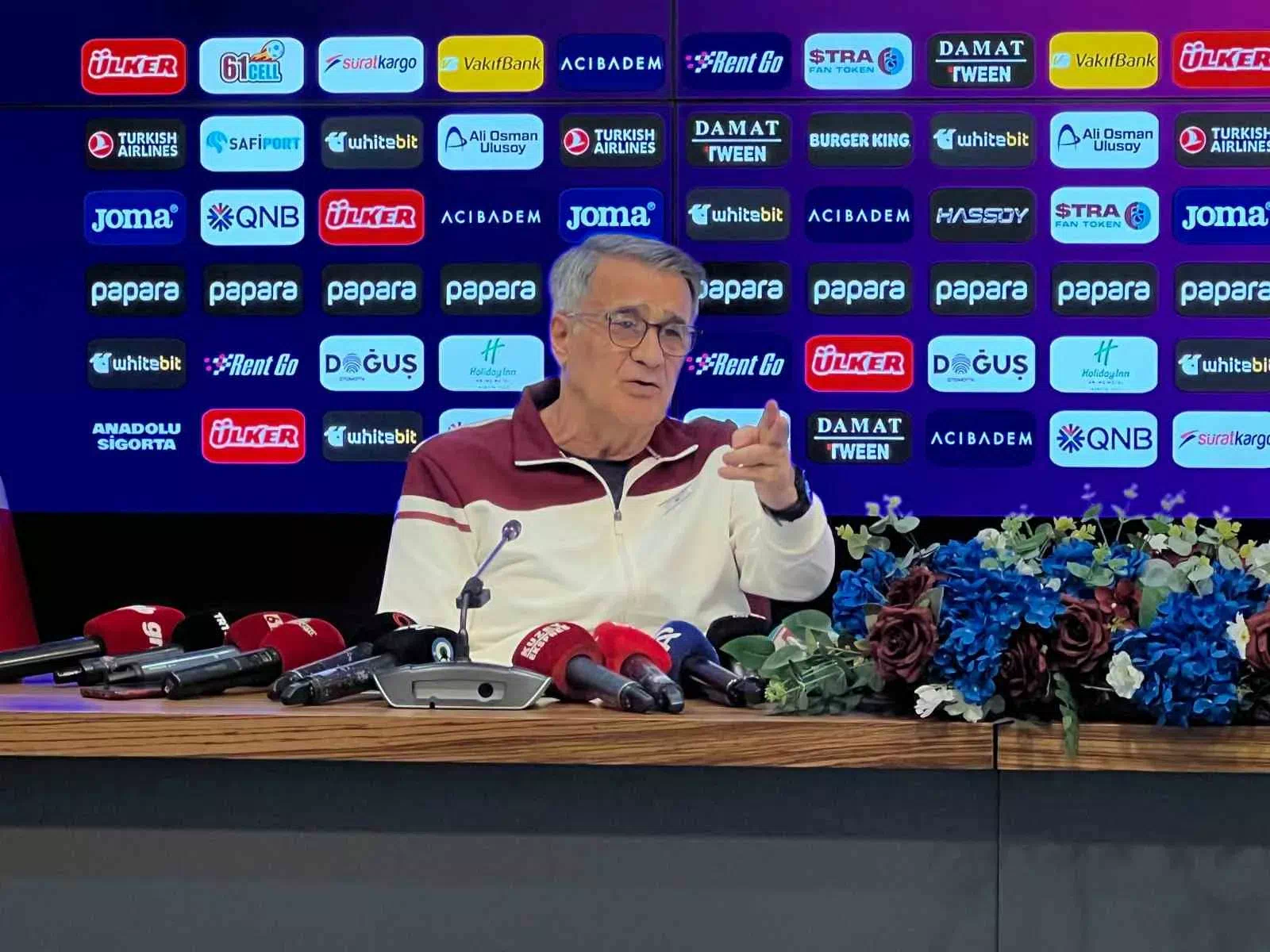 Şenol Güneş: “Dik durup bunların hepsini aşacağız”