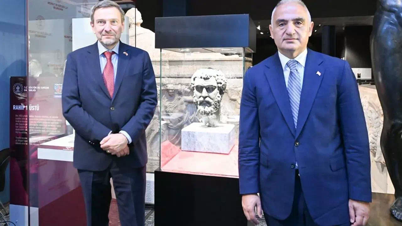 Septimius Severus’un başı Heykeli Anavatanında