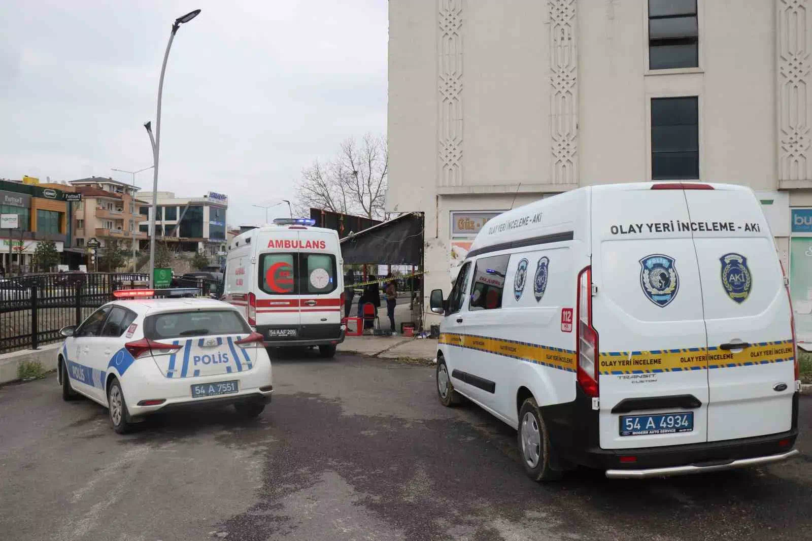 Serdivan’da İki İş Yeri Kurşunlandı, Bir Kişi Hayatını Kaybetti