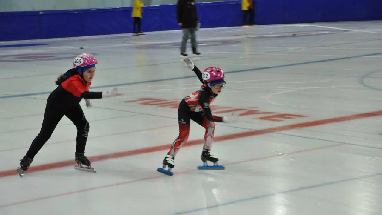 Short Track Anadolu Yıldızlar Ligi Kars'ta başladı