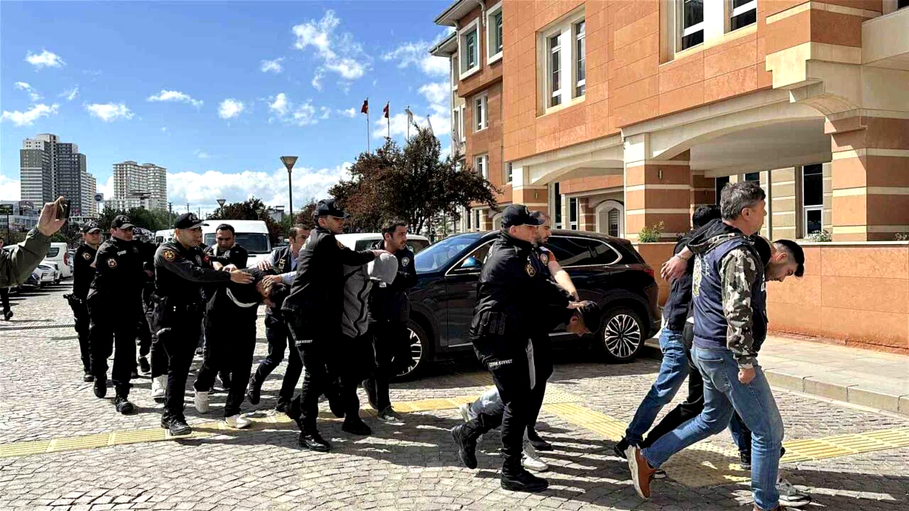 SIM karttan yola çıkan özel ekip milyonlarca liralık vurgun yapan bahis şebekesini çökertti