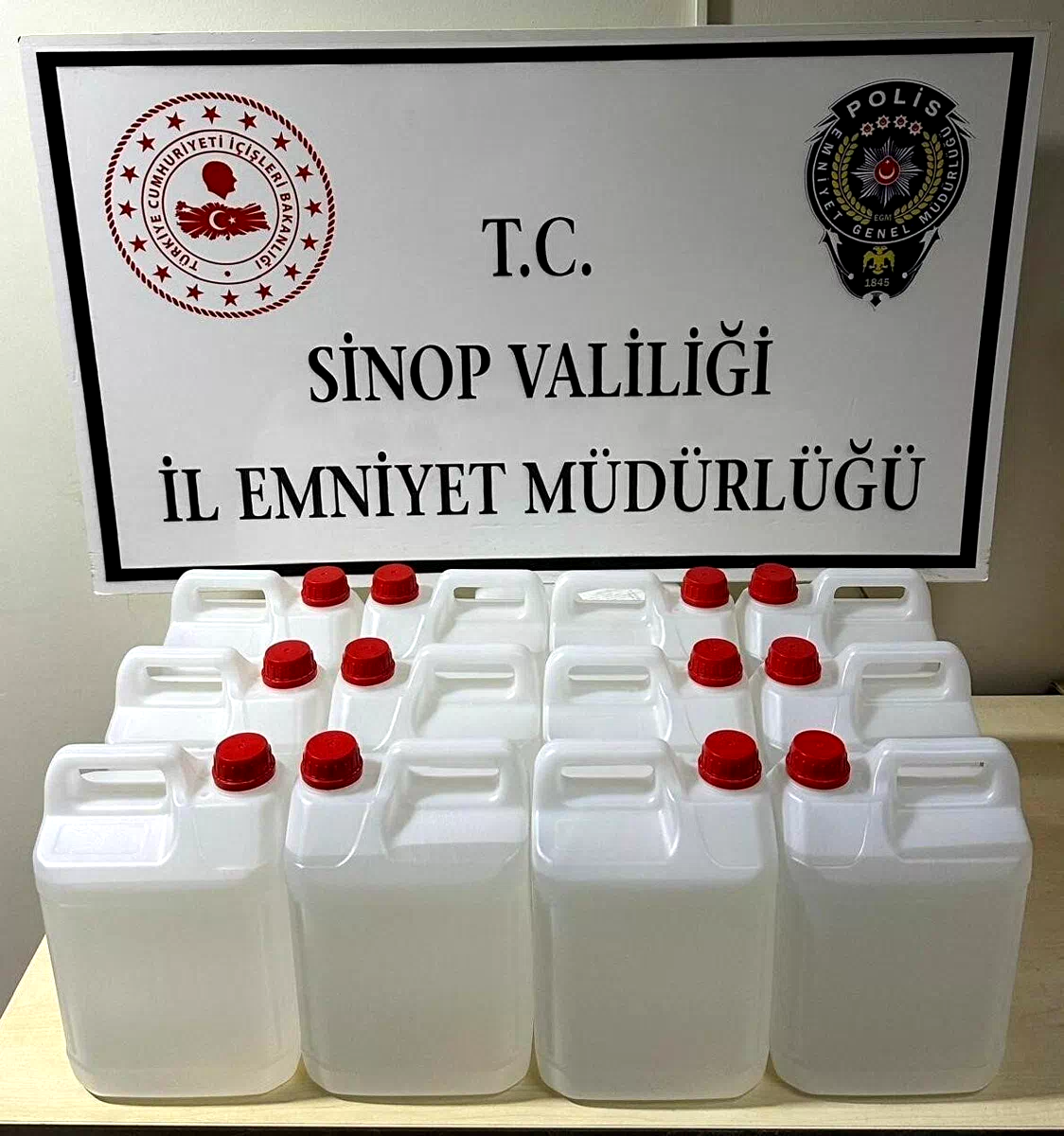 Sinop’ta 60 litre etil alkol ele geçirildi