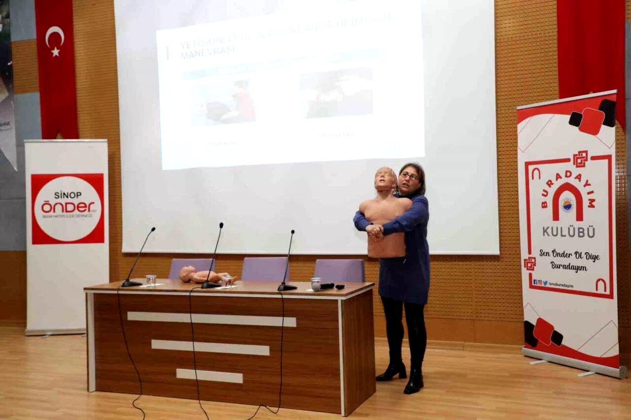 Sinop’ta hayat kurtaran konferans