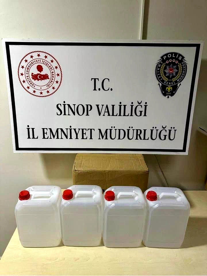 Sinop’ta kaçakçılığa darbe: Binlerce makaron ve kaçak alkol ele geçirildi