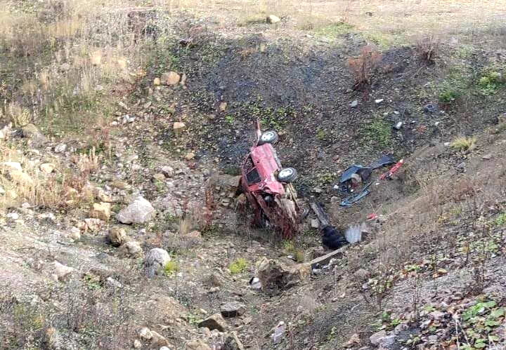 Sinop’ta kontrolden çıkan otomobil uçuruma yuvarlandı: 1 ölü