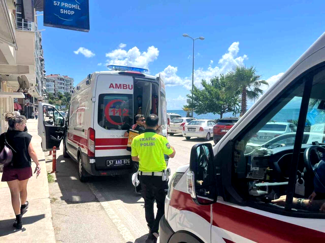 Sinop’ta otomobille motosiklet çarpıştı: 2 yaralı