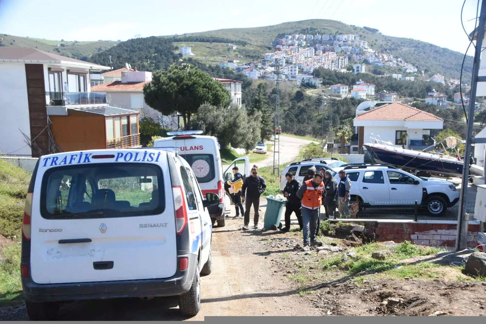 Sinop’ta yüksekten düşen işçi yaralandı