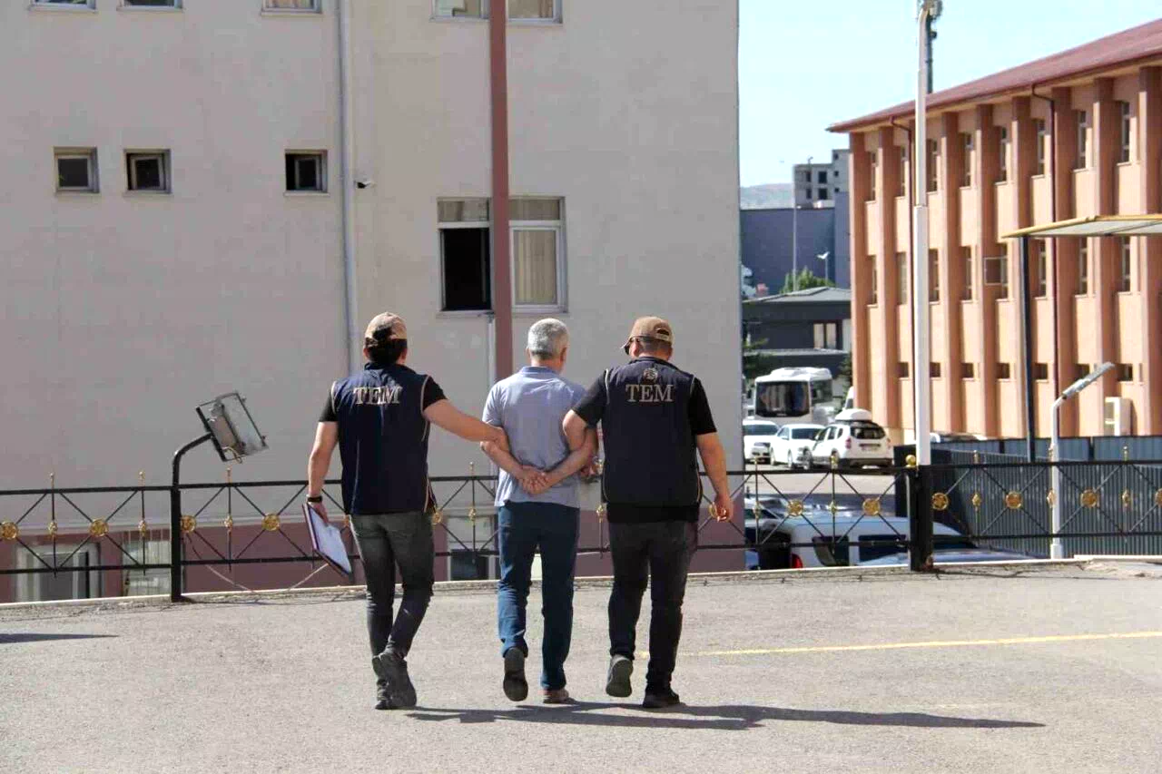 Sivas’ta firari FETÖ hükümlüsü yakalandı