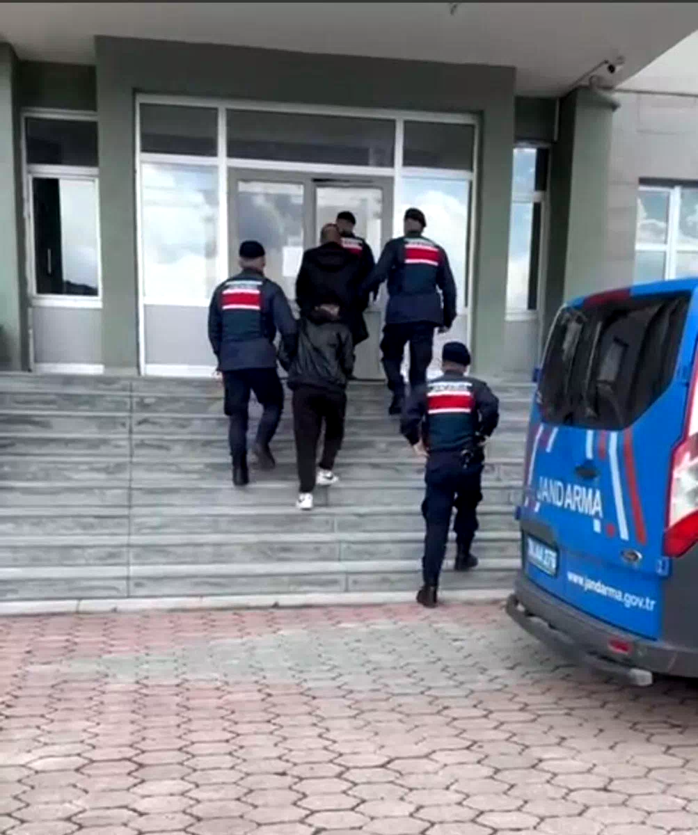 Sivas’ta göçmen kaçakçıları yakayı ele verdi