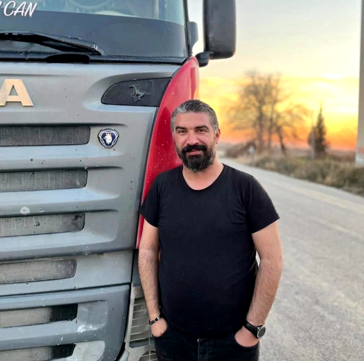 Sivas’ta tır devrildi: 2 ölü