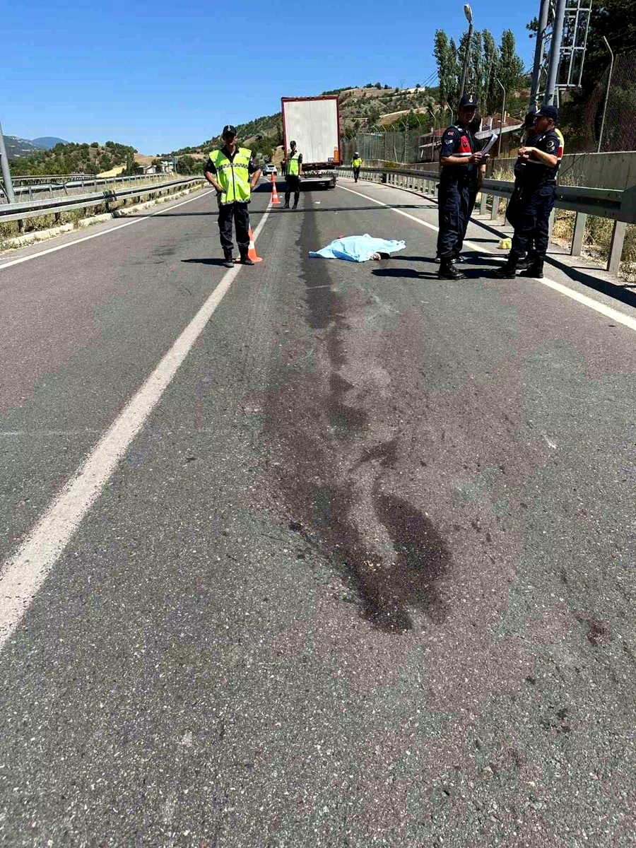 Sivas’ta tır yayalara çarptı: 1 ölü, 1 yararlı