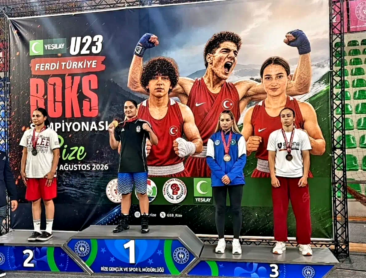 Sivaslı boksör Rize’de Türkiye 3.’sü oldu