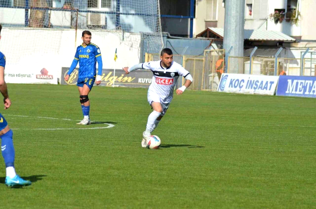 Sökeli futbolcu Taşdemir, yeşil sahalara veda etti