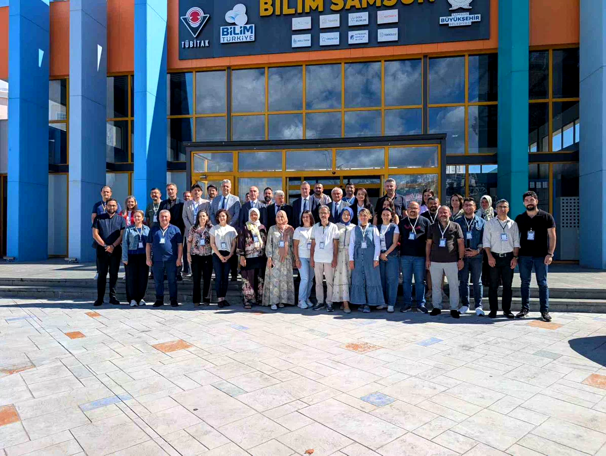 Sosyal bilgiler öğretmenleri metaverse ile dijital içerik üretecek