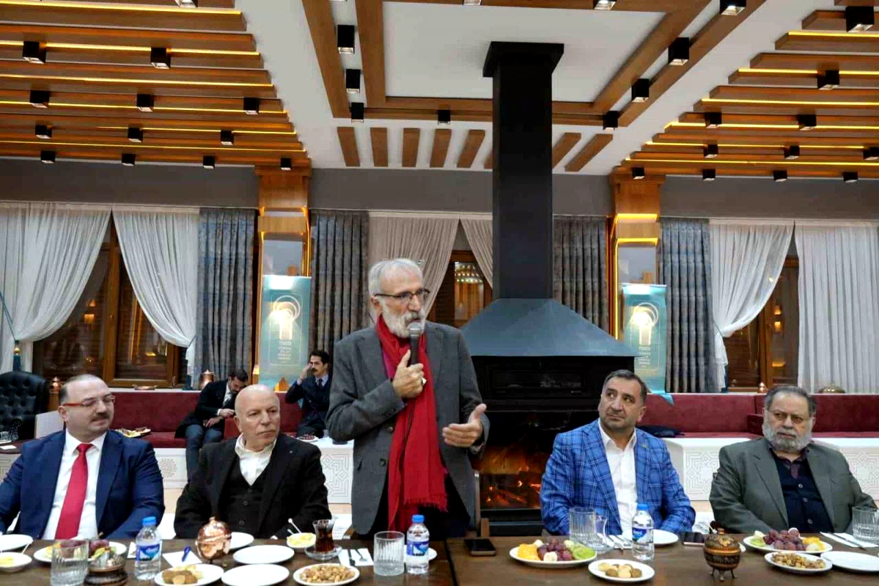 Süleyman Gündüz, Erzurum TDED Şubesi İrfan Meclisi’ne misafir oldu