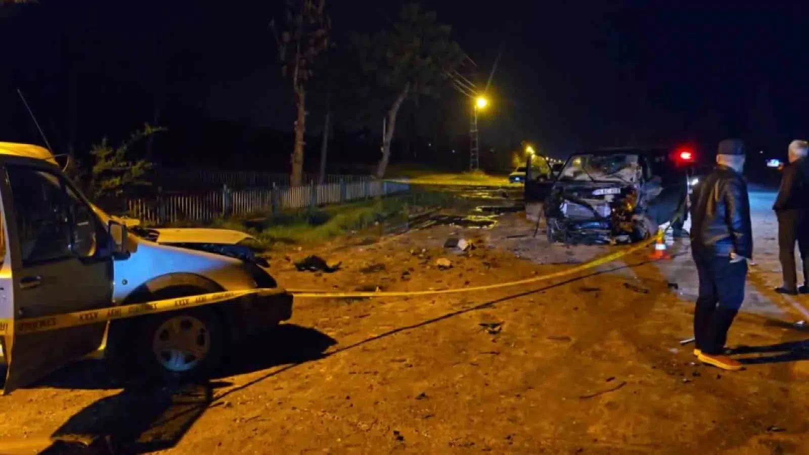 Suluova’da Minibüs ile Hafif Ticari Araç Çarpıştı: 7 Yaralı